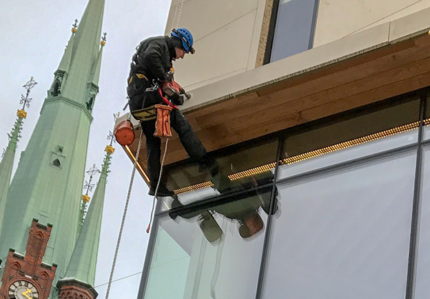 montera demontera stuprör och hängrännor på höjd